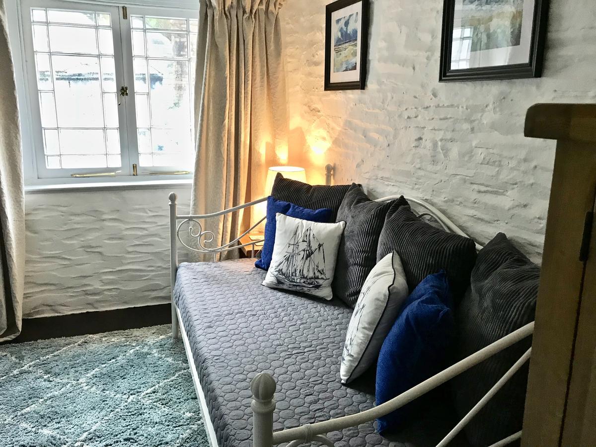 The Slipway B&B Порт Айзък Стая снимка